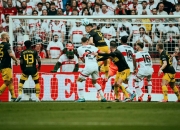 关于多特蒙德客场逆袭，亨克扳平比分的信息