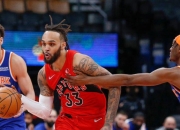 黄蜂官方公布新规，狂砍50分引发争议，掀起高潮球迷热议！